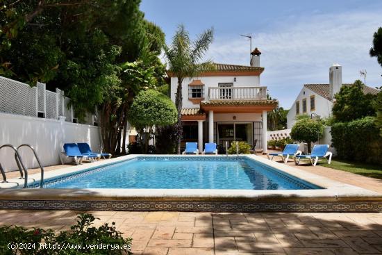 Chalet en playa La Barrosa, a 200 metros del mar - CADIZ