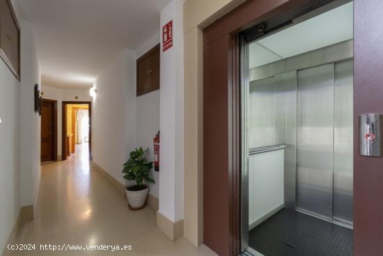  PISO SEMI NUEVO EN VENTA CON PLAZA DE GARAJE INCLUIDA  - MURCIA