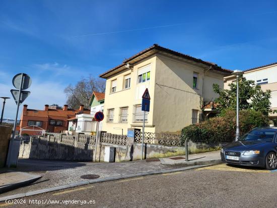 CASA INDEPENDIENTE CON JARDIN EN SANTANDER - CANTABRIA