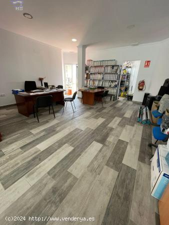 SE VENDE OFICINA EN ZONA PORTICHUELO - CADIZ