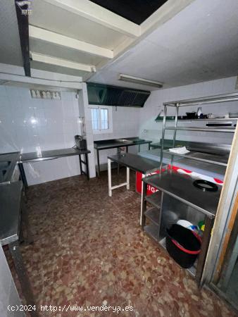 SE VENDE O SE ALQUILA BAR - RESTAURANTE EN ZONA CENTRO DE ARCOS - CADIZ