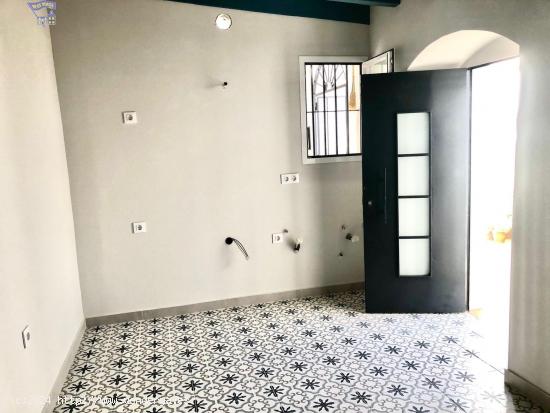 SE VENDE ESTUDIO EN ZONA CASCO ANTIGUO DE ARCOS - CADIZ