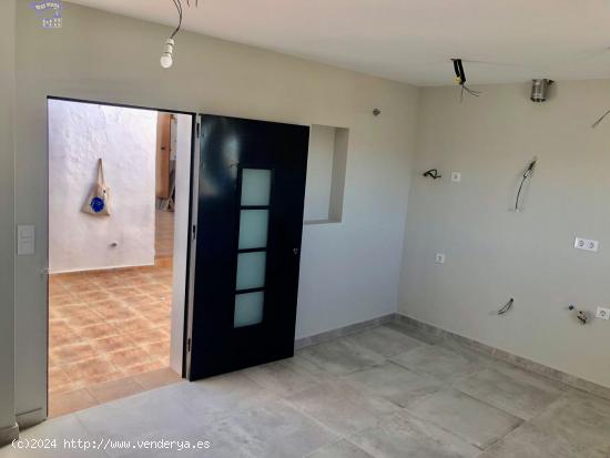  SE VENDE APARTAMENTO EN ZONA DEL CASCO ANTIGUO - CADIZ 