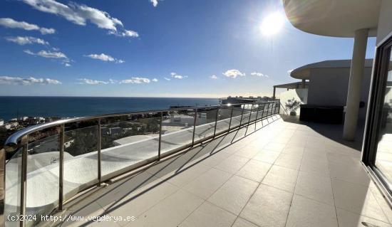  LLAVE EN MANO. ÁTICO IMPRESIONANTE CON ENORME TERRAZA, ORIENTACIÓN SUR Y VISTAS PANORÁMICAS AL MA 