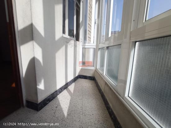 IDEAL INVERSORES!! SE VENDE PISO PARA REFORMAR CON ASCENSOR AL LADO CALLE TUI!! - LUGO