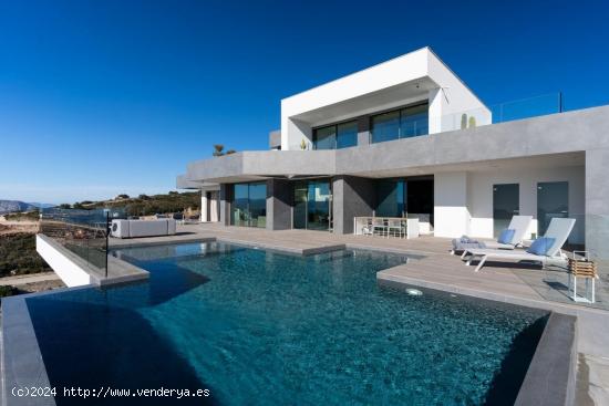  Villa de lujo de reciente construcción con vistas panorámicas - ALICANTE 