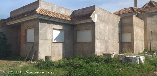 Se vende terreno con dos viviendas nuevas en Miranda - MURCIA