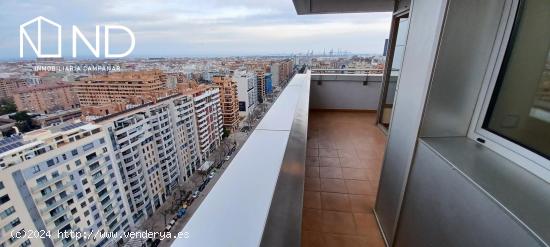 Se alquila piso en el emblemático edificio  Torre de Francia  - VALENCIA