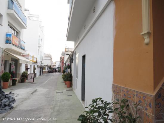 Se vende Local Comercial diáfano - MALAGA