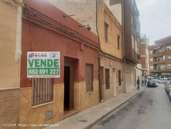 CASA PLANTA BAJA CON PATIO Y TERRAZA - ALICANTE