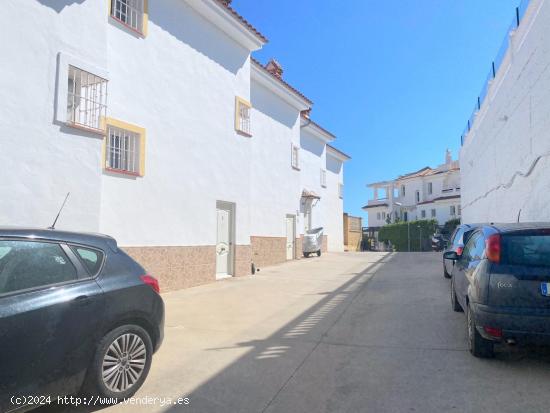 CASAS ADOSADA EN VENTA EN AVENIDA DEL TIVOLI,MONTEALTO-MONTERREY BENALMÁDENA - MALAGA