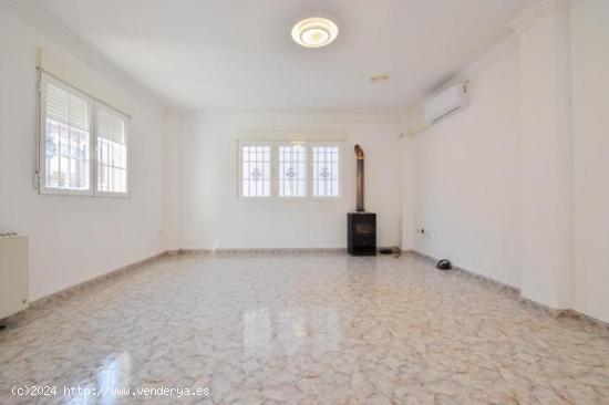 CASA EN VENTA EN LAS GABIAS - GRANADA