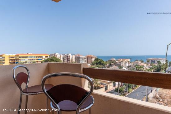 APARTAMENTO DE LUJO CON GARAJE CERCA DEL MAR EN LA ENTRADA DE TORREVIEJA - ALICANTE