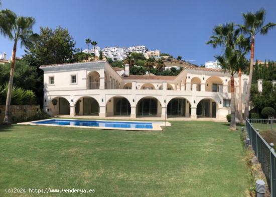 Impresive Luxury Frontline Golf Villa in Los Arqueros - MALAGA