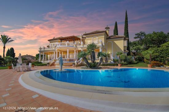  VILLA EN EL PARAISO - MALAGA 