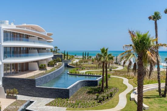 PROMOCION DE VILLAS, APARTAMENTOS, BAJOS, ATICOS EN 1ER LINEA DE PLAYA   ESTEPONA  - MALAGA