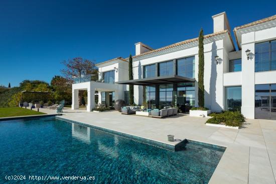 Villa en Los Flamingos con Vistas al Golf y al Mar - MALAGA