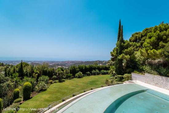 VILLA DE LUJO EN LA ZAGALETA - MALAGA