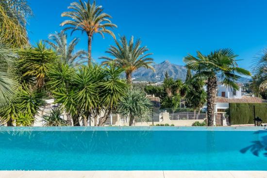 ESTUPENDA VILLA CLASICA EN MARBELLA - MALAGA