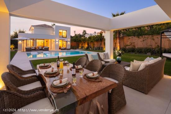 OPULENTA VILLA EN NUEVA ANDALUCIA  - MARBELLA - MALAGA