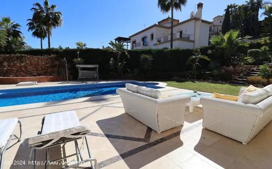 VILLA ESTILO ANDALUZ - BENAHAVIS - MALAGA