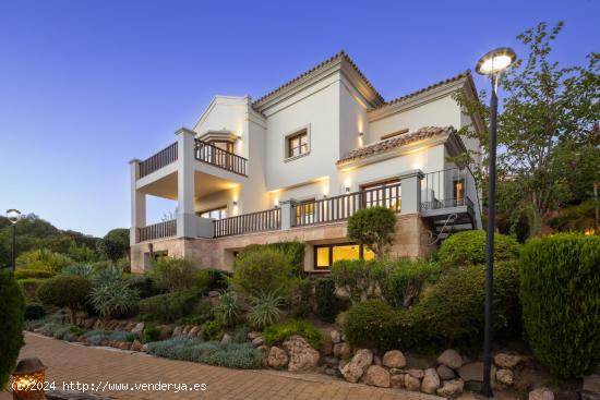 ESTUPENDA CASA ADOSADA - MARBELLA, MILLA DE ORO - MALAGA