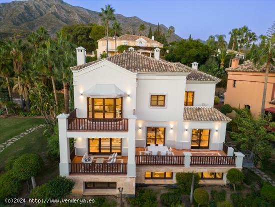 ESTUPENDA CASA ADOSADA - MARBELLA, MILLA DE ORO - MALAGA