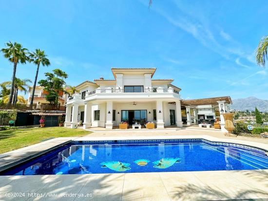 VILLA CON VISTAS IMPRESIONANTES - LOS ARQUEROS - MALAGA