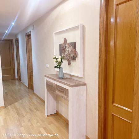 PRECIOSO PISO DE TRES HABITACIONES Y DOS BAÑOS  COMPLETAMENTE REFORMADO EN ZONA CENTRO - CASTELLON