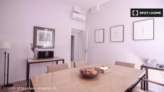 Precioso apartamento de 5 dormitorios en alquiler en Madrid Centro - MADRID