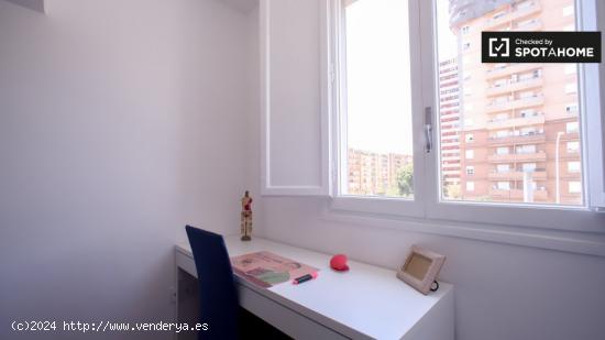 Gran habitación para alquilar en Algirós, Valencia - VALENCIA