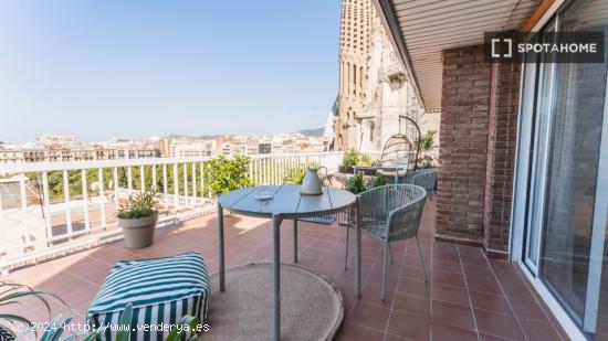 Habitación en piso compartido en barcelona. - BARCELONA