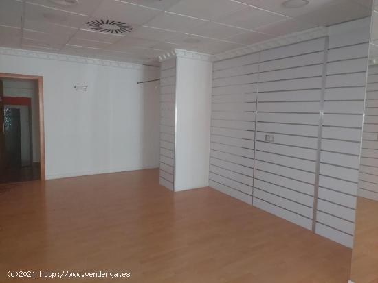  Se alquila local comercial en Avda. de Madrid - ALICANTE 