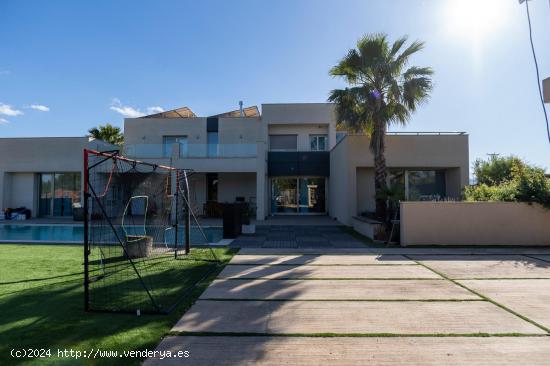 MAGNIFICÓ CHALET INDEPENDIENTE DE LUJO CON PISCINA Y JARDÍN EN SA PLANERA (MARRATXI) - BALEARES