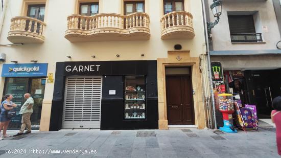  Excelente piso en Calle Puentezuelas - GRANADA 