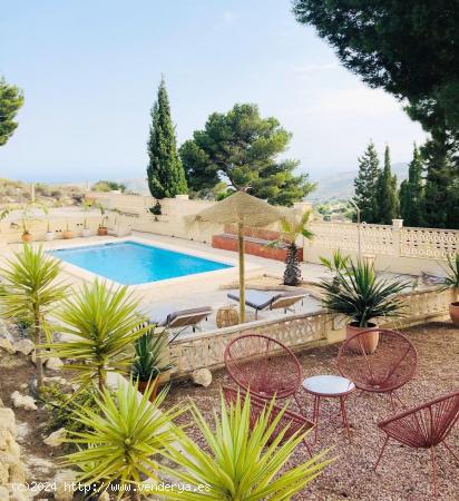 EXTRAORDINARIO CHALET DE MONTAÑA CON VISTAS AL MAR  VIVIENDA PARA NOMADAS O TURISMO TERMAL - ALICAN