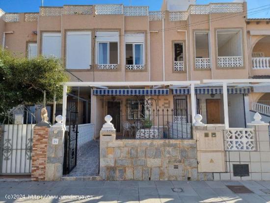  SE VENDE BONITO DUPLEX EN TORRE DE LA HORADADA - ALICANTE 