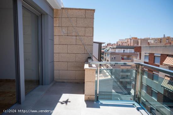 Ático reformado con vistas al mar - ALICANTE