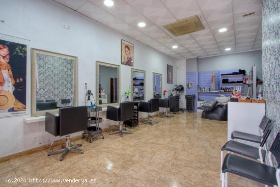 ¡Oportunidad de inversión! Local de Peluquería Totalmente Equipado en Venta - ALICANTE