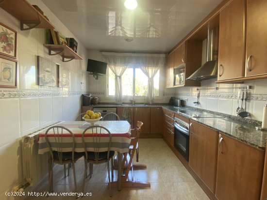 Unifamiliar adosada en venta  en Abrera - Barcelona