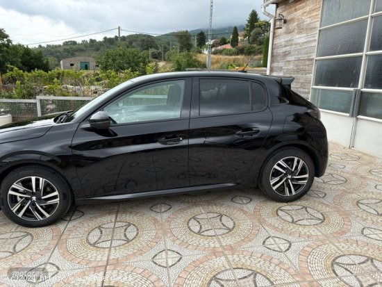 Peugeot 208 GT Puretech 100 de 2023 con 3.244 Km por 18.900 EUR. en Toledo