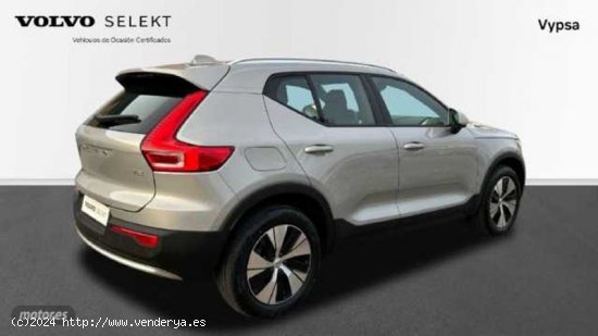 Volvo XC40 1.5 T2 CORE AUTO 129 5P de 2023 con 19.278 Km por 35.900 EUR. en Malaga