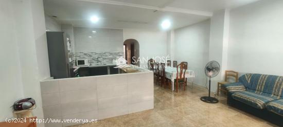 INMOBILIARIA SAN JOSE VENDE CASA EN BUEN ESTADO EN ASPE - ALICANTE