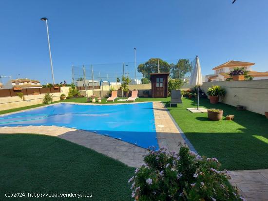 VENTA-VILLA -214M2-4D-3B-SANTIAGO DE LA RIVERA- PARCELA 784M2-SOTANO 679M2-PISCINA-GIMNASIO - MURCIA