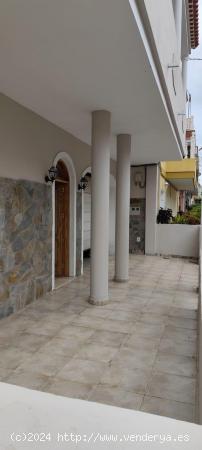 Casa con capacidad garaje + 4 coches - SANTA CRUZ DE TENERIFE