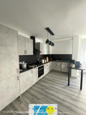 FABULOSO APARTAMENTO EN EL CENTRO URBANO, GRAN OPORTUNIDAD DE VIVIR EN EL CENTRO - ALICANTE