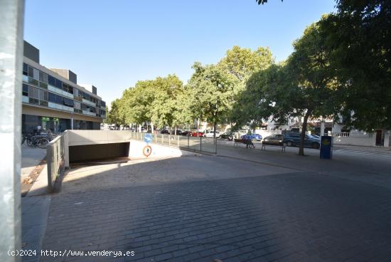 ¡Oportunidad única en Vilanova i la Geltrú! Plaza de párquing en venta - BARCELONA