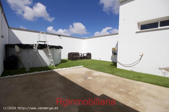 Duplex con cochera y amplio patio en venta en Don Benito - BADAJOZ