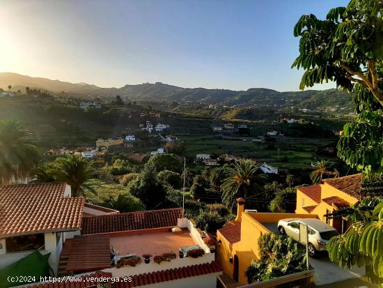 ESTUPENDA CASA PAREADA EN CASCO SANTA BRÍGIDA - LAS PALMAS