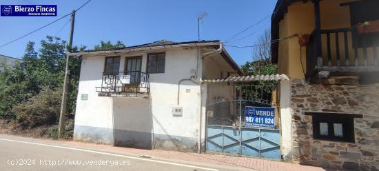  CASA CON TERRENO EN MAGAZ DE ARRIBA - LEON 